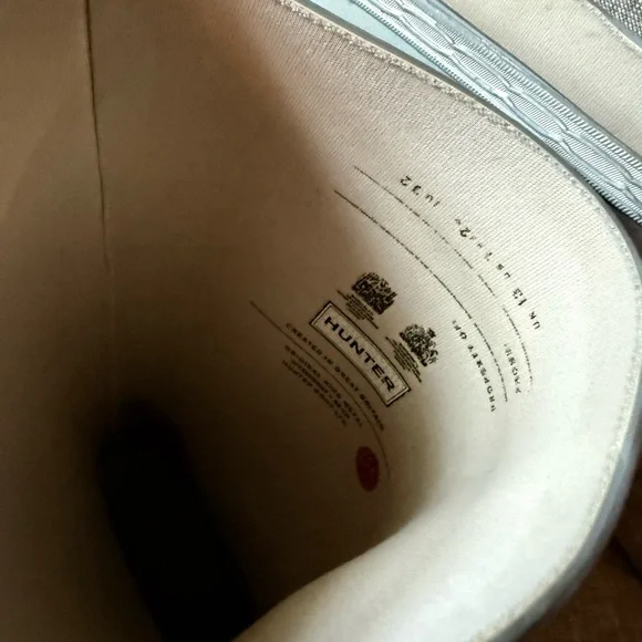 Hunter Unisex Metallic Silver Boots - Picture 6 of 9